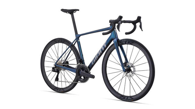 Giant 25 TCR Adv Pro 0 Disc Di2: TCR er Giant sin allround toppmodell til landevei og oppleves som den komplette sykkel. (Foto: Giant)