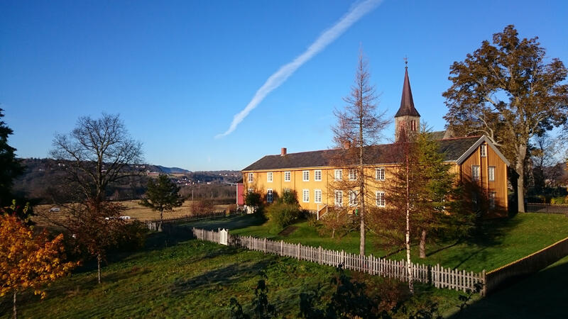 Prestegårdslåna ved Melhus kirke. Melhus kommune, Roar Dørum