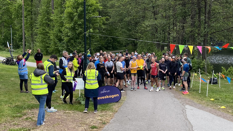 109 løpere gjør seg klar til start. (Foto: Birk Pettersen-Ervik)