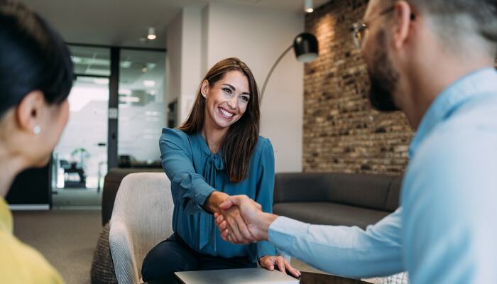 Salgsrekruttering er ikke en støttefunksjon – det er en vekstmotor. Å finne rett person handler om mer enn ferdigheter. Det handler om atferd, holdning og strategisk retning. (Foto: Istock.com)