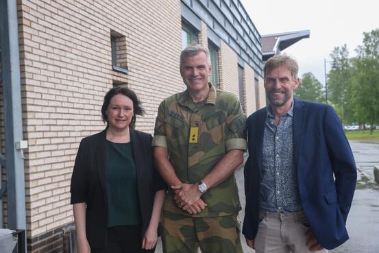 Monica Nielsen, generalmajor Lars Lervik og Jo Inge Hesjevik