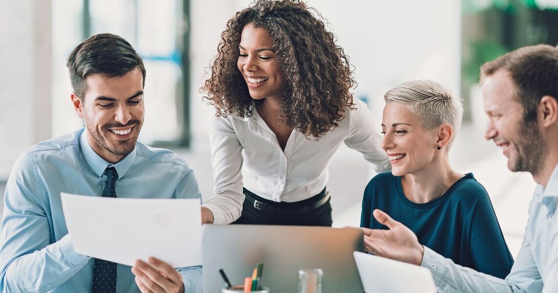 Prestasjon i verdensklasse krever mer enn ambisjon – det krever energi. Når ledere legger til rette for mat, bevegelse, søvn og psykologisk balanse, øker både innovasjon og arbeidsglede. (Foto: istock.com) Prestasjon i verdensklasse krever mer enn ambisjon – det krever energi. Når ledere legger til rette for mat, bevegelse, søvn og psykologisk balanse, øker både innovasjon og arbeidsglede. (Foto: istock.com)