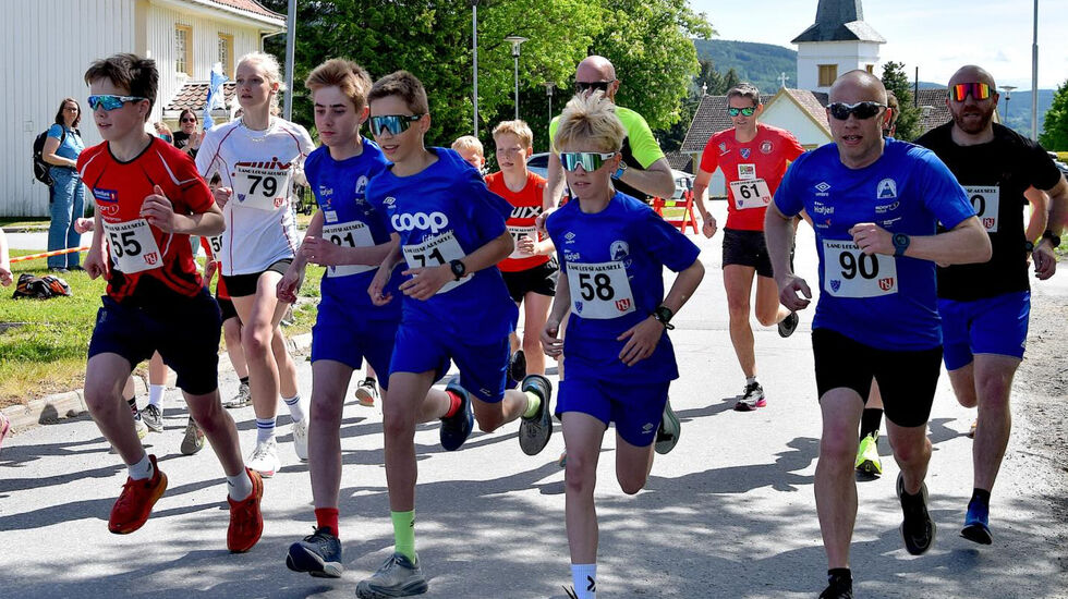 Full løpefest under Landstafetten. (Foto: arrangøren)