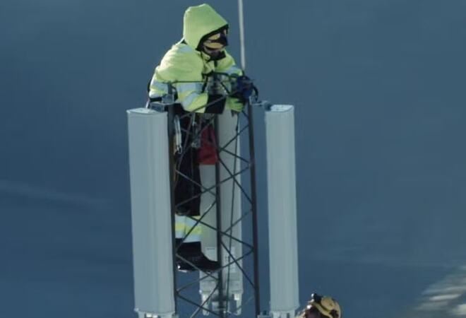 Montering av antenne på mobilmast