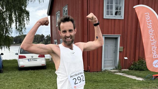 Sindre Buraas ga bånn gass og gjorde unna 4,25 km i 2:58-pace på Hamar. (Foto: Hilde Hagevik Odde) Sindre Buraas ga bånn gass og gjorde unna 4,25 km i 2:58-pace på Hamar. (Foto: Hilde Hagevik Odde)