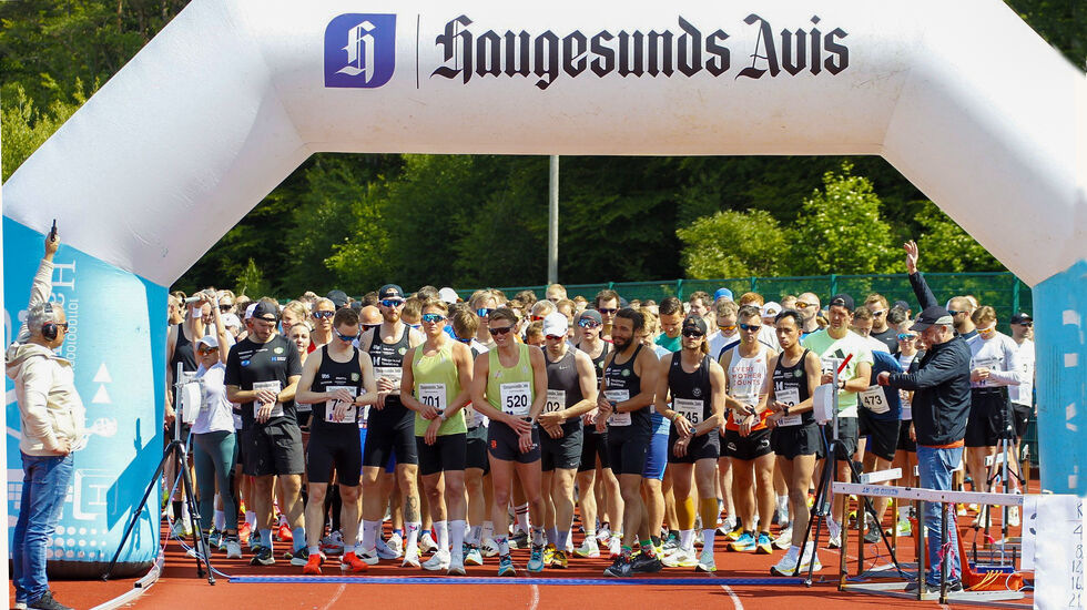 Start Haugesunds Avis Halvmaraton. (Foto Torbjørn Fjeldheim)