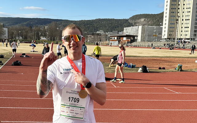 Martin Biseth var fornøyd da han løp Drammen 10k på 37.44 bare sju måneder etter at han begynte å løpe. (Foto: Christian Glenne)