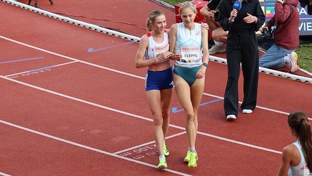 Karoline Bjerkeli Grøvdal og Roxane Cleppe. Begge satte pers. (Foto: Tom-Arild Hansen)