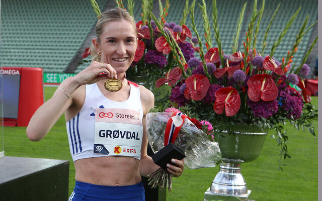 Bislettmedaljen: Denne høythengende medaljen burde Karoline fått for lenge siden. (Foto: Kjell Vigestad)