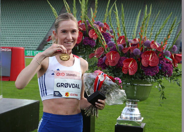 Bislettmedaljen: Denne høythengende medaljen burde Karoline fått for lenge siden. (Foto: Kjell Vigestad)
