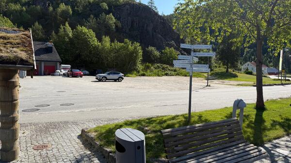 Bilete av sentrumstomta i Kyrkjebygd