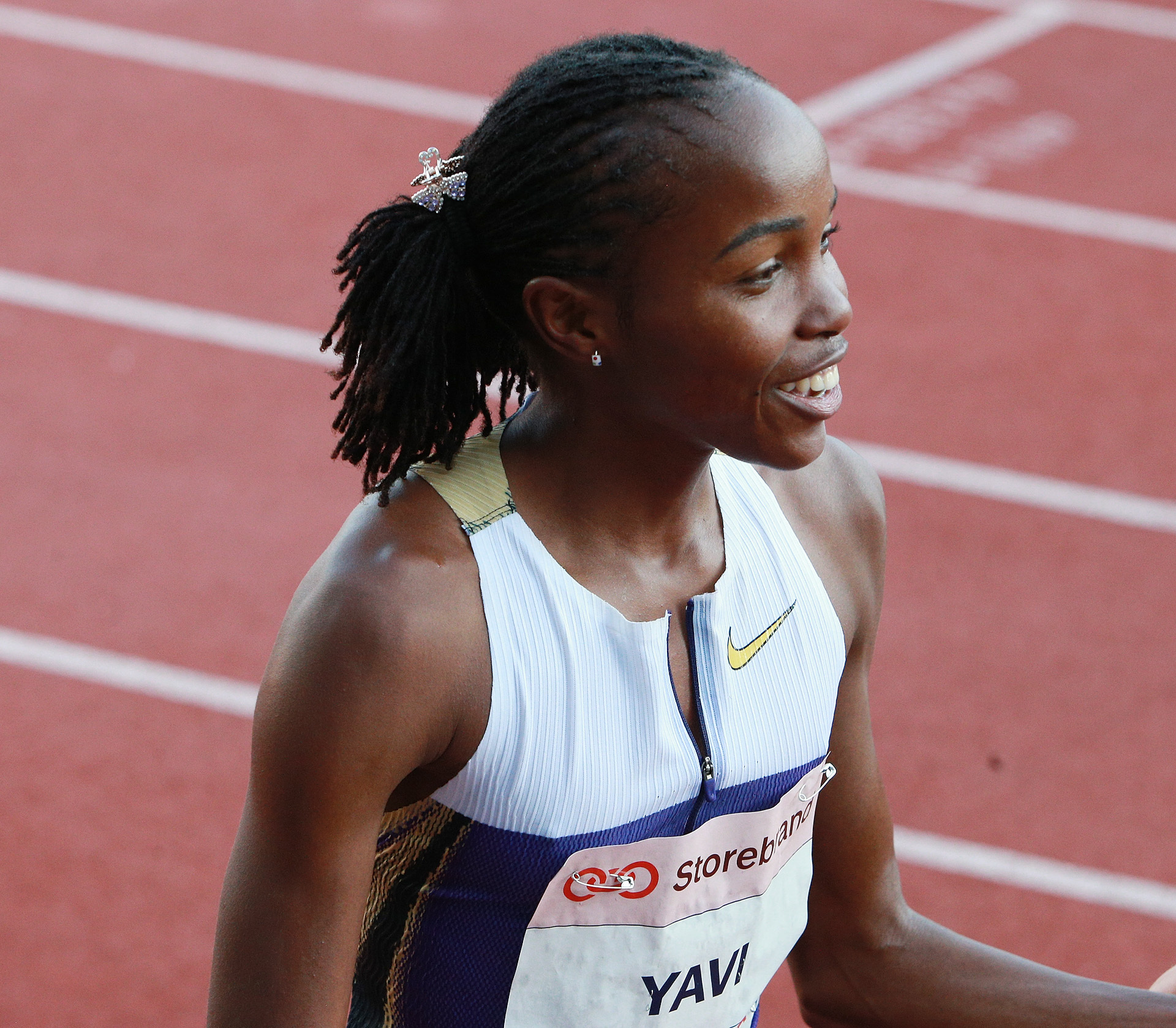 3000m_hinder_Yavi_smiler_etter_loepet_AZ3T7491.jpg