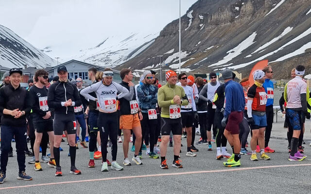 Snart start for Spitsbergen marathon 2025. (Foto: arrangøren)