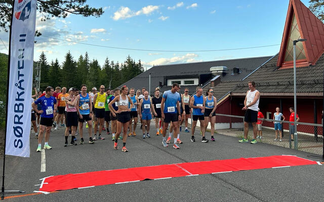 Fra starten av St. Hansgaloppen i et tidligere løp. (Foto: arrangør)