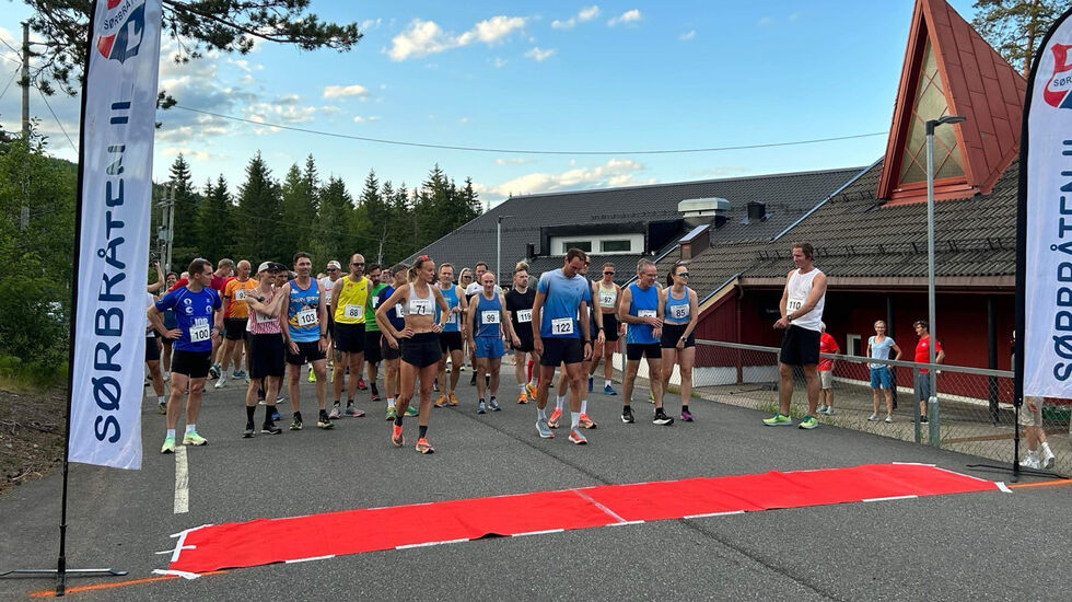 Fra starten av St. Hansgaloppen i et tidligere løp. (Foto: arrangør)