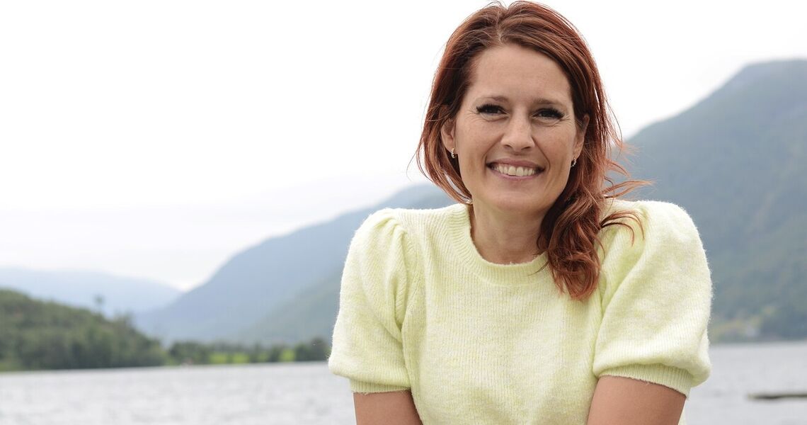 Egenomsorg er ikke en pause fra lederskap – det er en forutsetning for å stå støtt når det stormer. (Foto: Omega design, Astrid Eidhammer Hjelmeland) Egenomsorg er ikke en pause fra lederskap – det er en forutsetning for å stå støtt når det stormer. (Foto: Omega design, Astrid Eidhammer Hjelmeland)