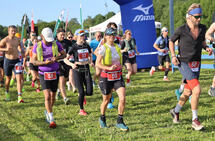 Klokka 08:00 gikk starten for ultraløperne. De var først ute av alle som skulle i aksjon i Nordmarka. (Foto: Tom-Arild Hansen)