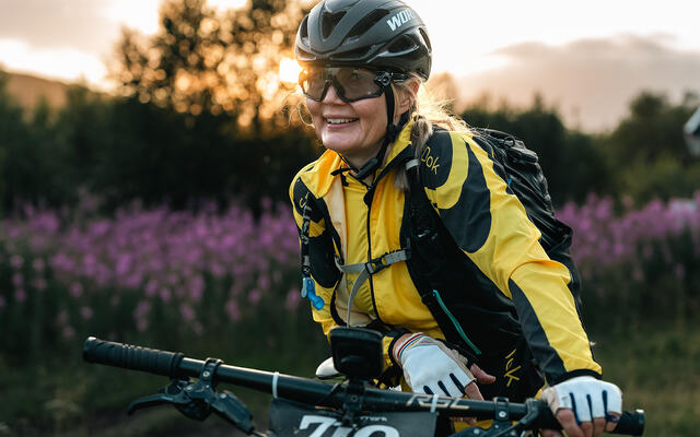 Gunnhild Berntsen er en av kvinnene som sykler solo på den 700 km lange distansen. (Foto: Marthe Nyvoll)