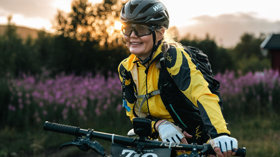 Gunnhild Berntsen er en av kvinnene som sykler solo på den 700 km lange distansen. (Foto: Marthe Nyvoll)