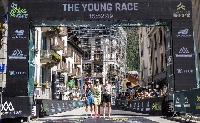 Kristian Skjeflo Unhjem (til høyre) sikra seg en finfin tredjeplass i U18-løpet i Mont Blanc Marathon. (Foto: Florian Legrand)