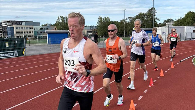 5000 meter menn: Her ser vi Morten Grunheden Aggvin (203) foran Leif Johannes Omland (304) og Jan Helge Lislevand (198). (Foto: arrangøren)