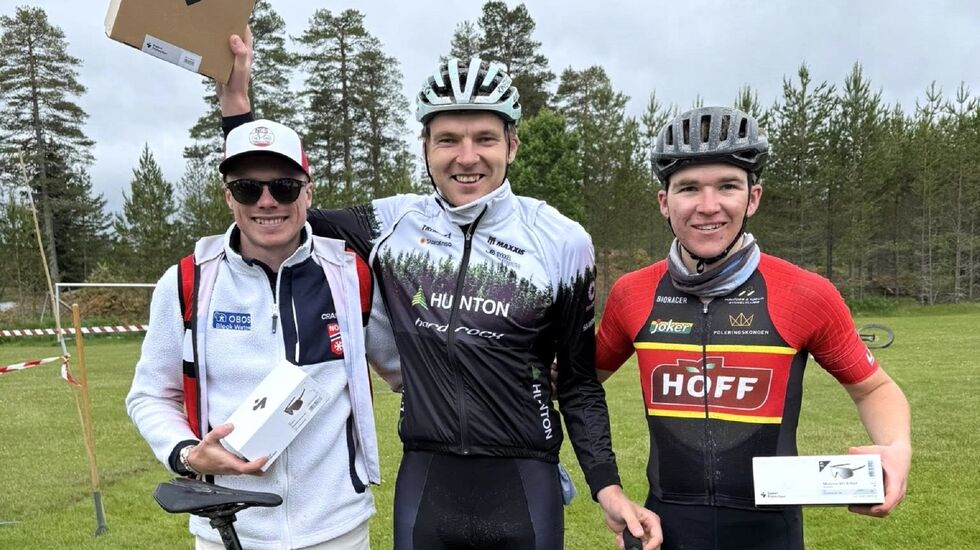Topp tre i herrenes Trysil-Knut ritt (fra v.) Jonas Amundssen, Martin Røste Omdahl og Preben Brønstad. (Foto: arrangøren)