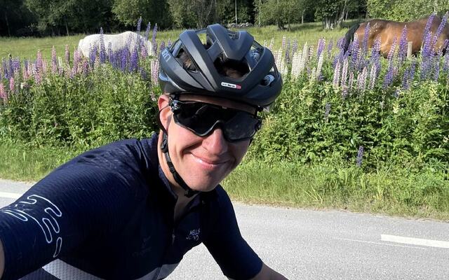 Jarle Marvik brukte ikke opp alle (heste)kreftene her i søndagens everesting siden han hadde noen igjen til å toppe Kongsvingerkarusellen søndag. (Foto: privat)
