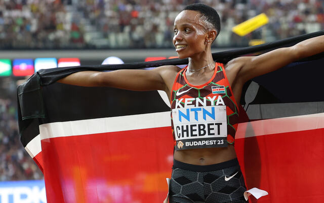 Beatrice Chebet ble første kvinne under 14 minutter på 5000 meter. Her fra VM i 2023. (Foto: Arne Dag Myking)
