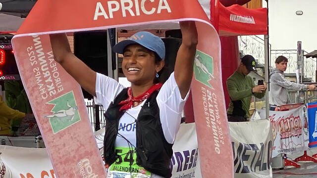Shangave Balendran først i mål, til EM-gull. (Foto: International Skyrunning Federation)