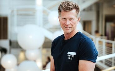 Viljestyrke er ikke medfødt – den kan trenes. Rune Bjerke forklarer hvordan ledere kan bygge mentale og strukturelle vaner som styrker selvledelse i hverdagen. (Foto: Kristiania)