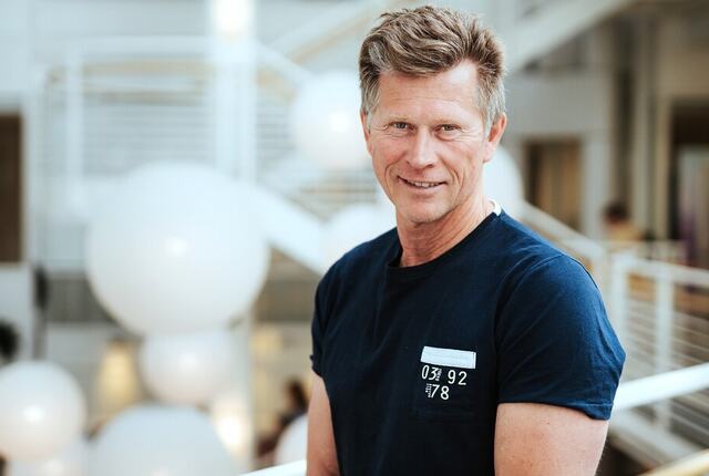 Viljestyrke er ikke medfødt – den kan trenes. Rune Bjerke forklarer hvordan ledere kan bygge mentale og strukturelle vaner som styrker selvledelse i hverdagen. (Foto: Kristiania)