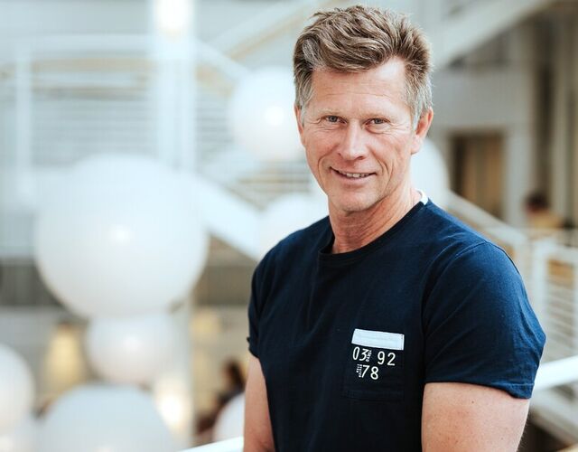 Viljestyrke er ikke medfødt – den kan trenes. Rune Bjerke forklarer hvordan ledere kan bygge mentale og strukturelle vaner som styrker selvledelse i hverdagen. (Foto: Kristiania)