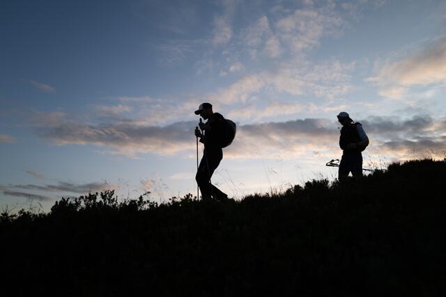 De to solovinnerne, John F. Jahre og Eivind Svellingen, på vei over fjellet mot Bergen. (Foto: Bildne.as) De to solovinnerne, John F. Jahre og Eivind Svellingen, på vei over fjellet mot Bergen. (Foto: Bildne.as)