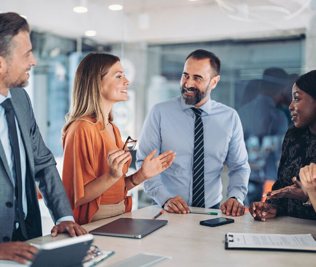 Godt organiserte møter er ikke det samme som krisekompetanse. Ledere må trene på samspill, ikke bare struktur. (Foto: Istock.com)