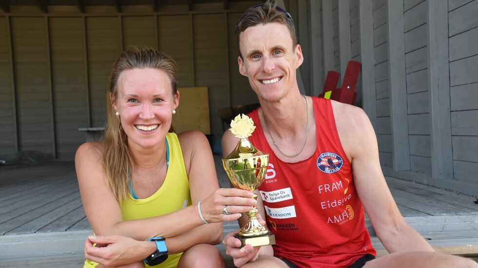 Vinnerne Monika Kørra og Magnus Torp Antonsen. (Foto: Risberget Turforening)