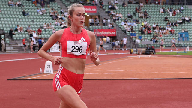 Amalie Sæten perset med over 7 sekunder på 3000 meter i Marseille. Her fra Boysen Memorial halvannen uke tidligere. (Foto: Tom-Arild Hansen)