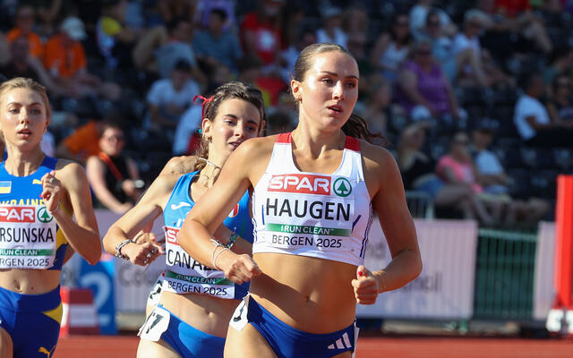 Nora Haugen med sterk EM-debut og pers på 800 meter på Fana Stadion. (Foto: Arne Dag Myking)