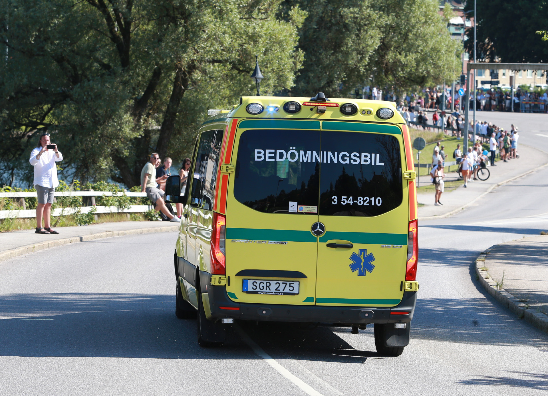 Ambulanse_foer_start_11-6km_AZ3T9336.jpg