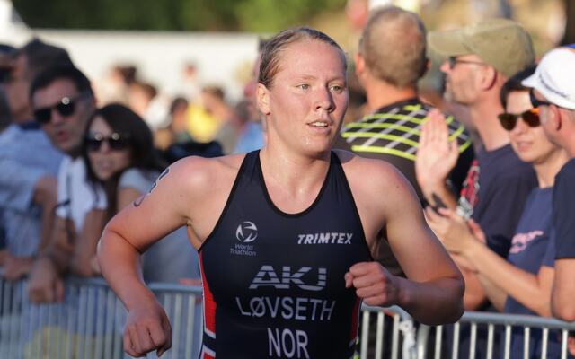 Solveig Løvseth i aksjon på mix-stafetten under EM i München i 2022. (Foto: Arne Dag Myking)