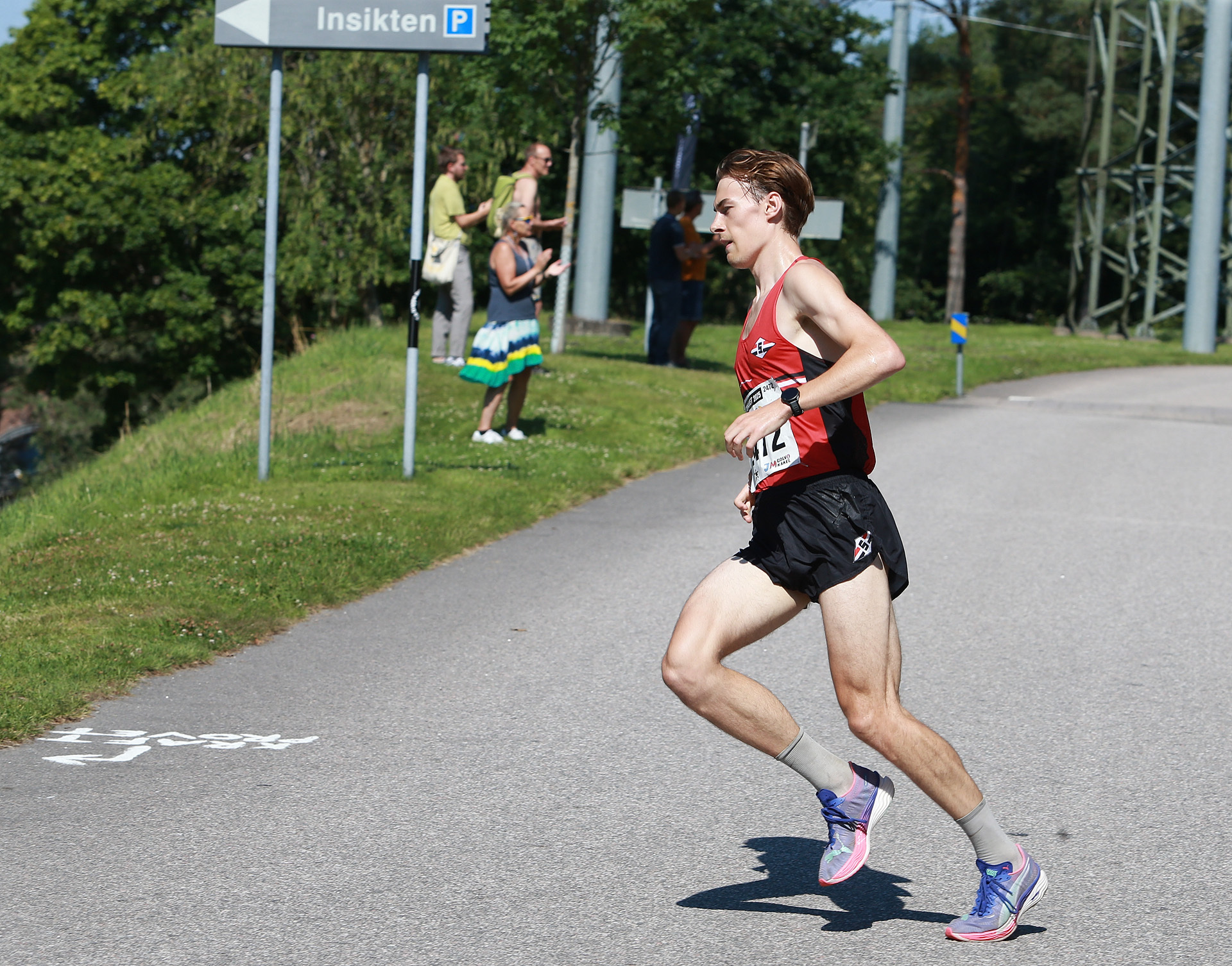 Slussprovet_sving_etter_1km_nr1_Leo_Magnusson_AZ3T8827.jpg