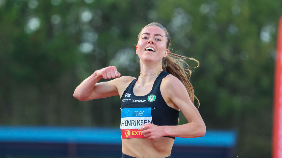 Vilde Våge Henriksen satte ny pers og tok en overbevisende seier på 3000 meter hinder. (Alle foto: Arne Dag Myking)