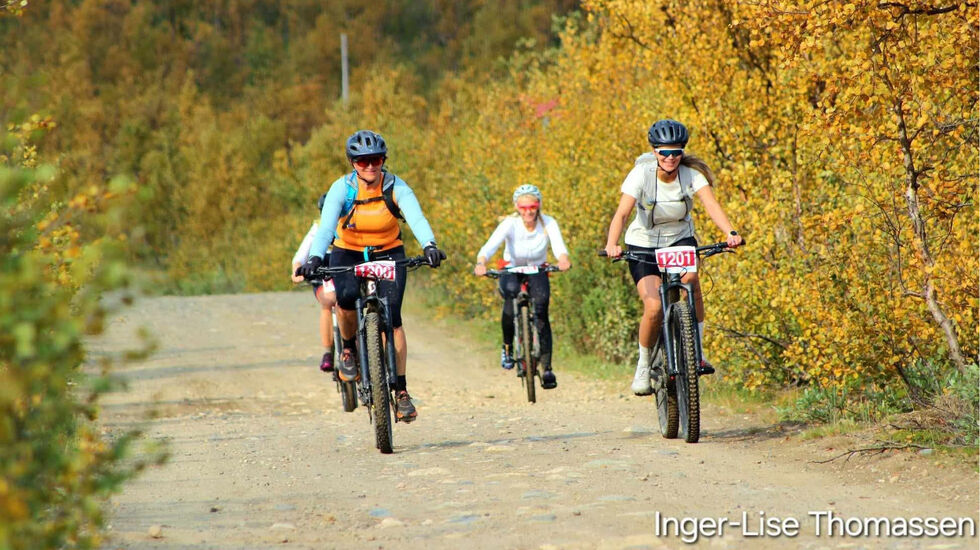Bingesrittet er en historisk reise, en naturopplevelse og en sosial fest på to hjul. (Foto: Inger- Lise Thomassen)