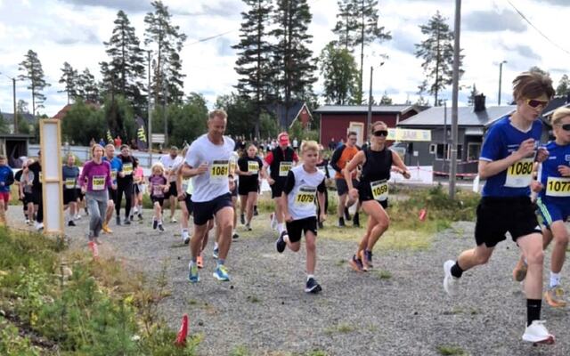 Ungdommer var raskest ut fra start - og i mål på 6,5 km. (Foto: Østby IL)