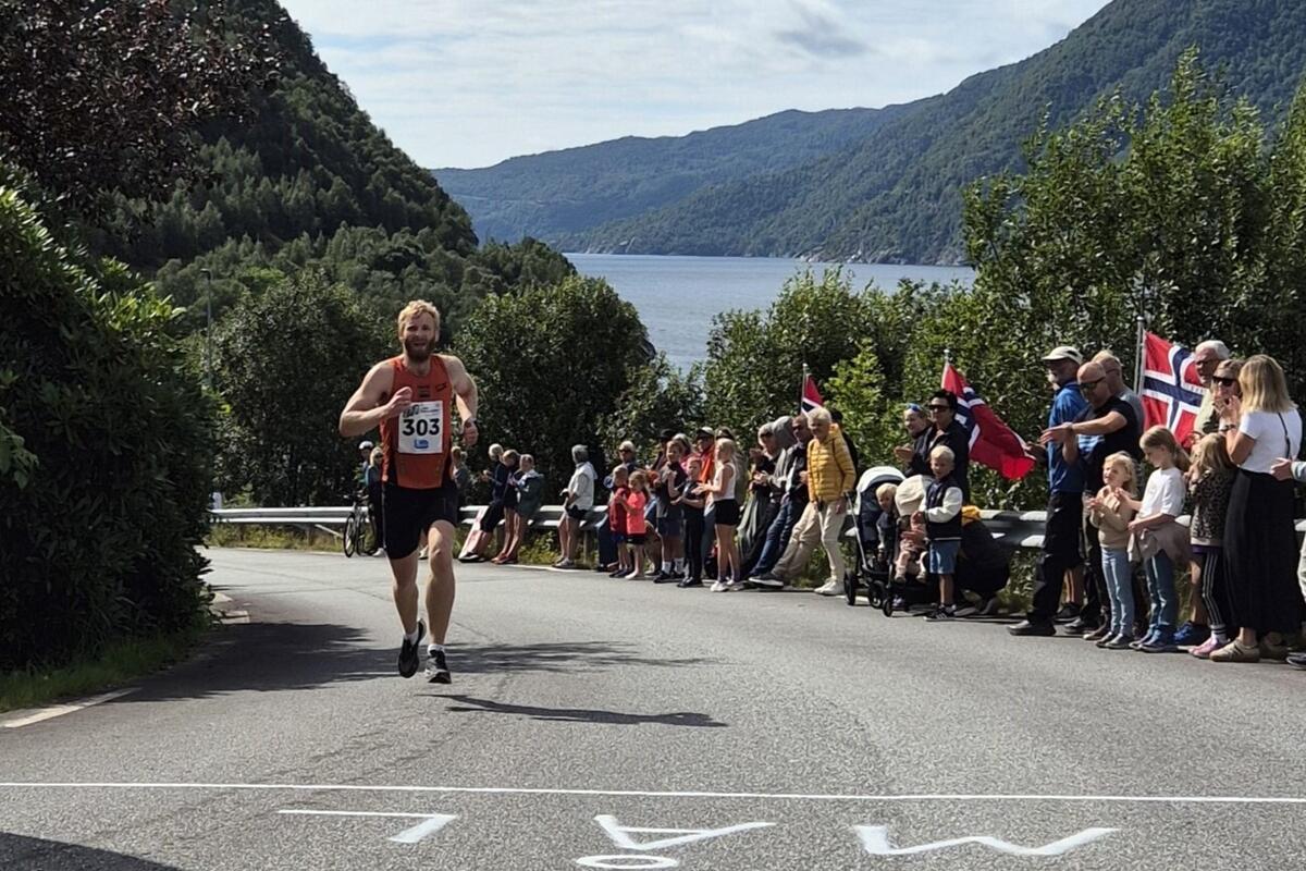 LÅ (9)