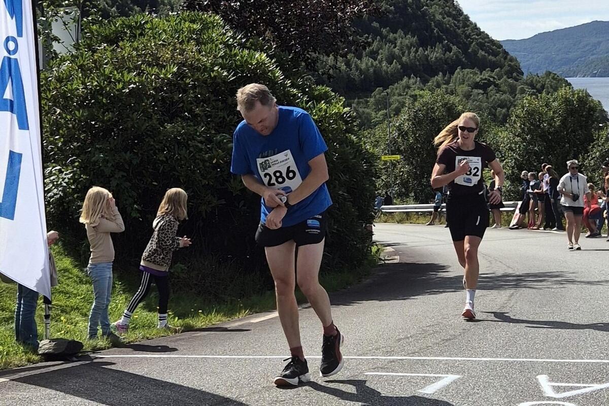 LÅ (10)