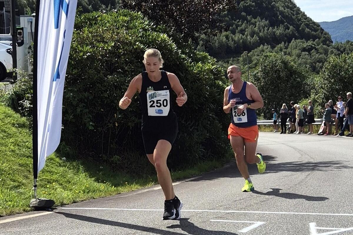 LÅ (12)