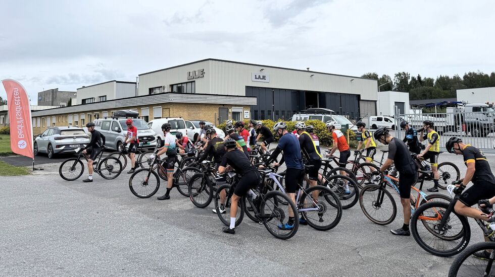 Det var 39 menn og to kvinner som stilte til start i Trehjørningen til andre test for sesongen. (Foto: Hilde Hagevik Odde)