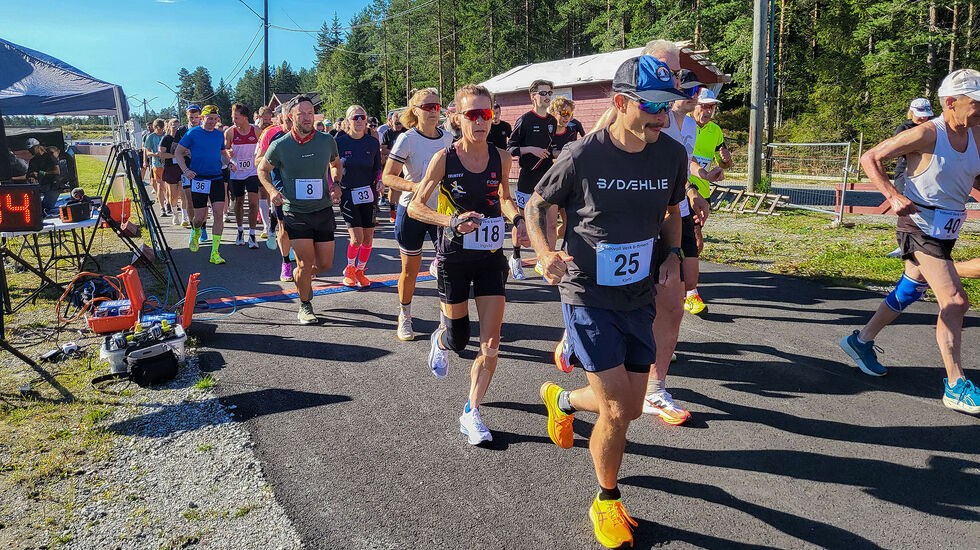 Klokken 10 i dag 24. august gikk starten på Eidsvoll 6-timers. (Foto: Marianne Røhme)