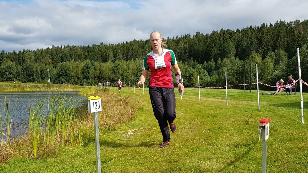 Mina Bleken Rud vant D 17-18.