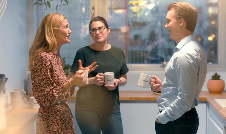 Å bygge nettverk handler ikke om tilfeldige møter, men om bevisst relasjonsbygging. Når du deler kunnskap, åpner dører for andre og viser genuin interesse, skaper du varige forbindelser som gir verdi både for deg og organisasjonen. Å bygge nettverk handler ikke om tilfeldige møter, men om bevisst relasjonsbygging. Når du deler kunnskap, åpner dører for andre og viser genuin interesse, skaper du varige forbindelser som gir verdi både for deg og organisasjonen.